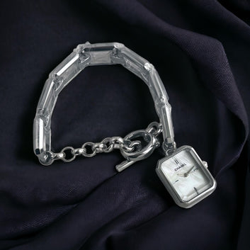 Cha.nel quartz movement
