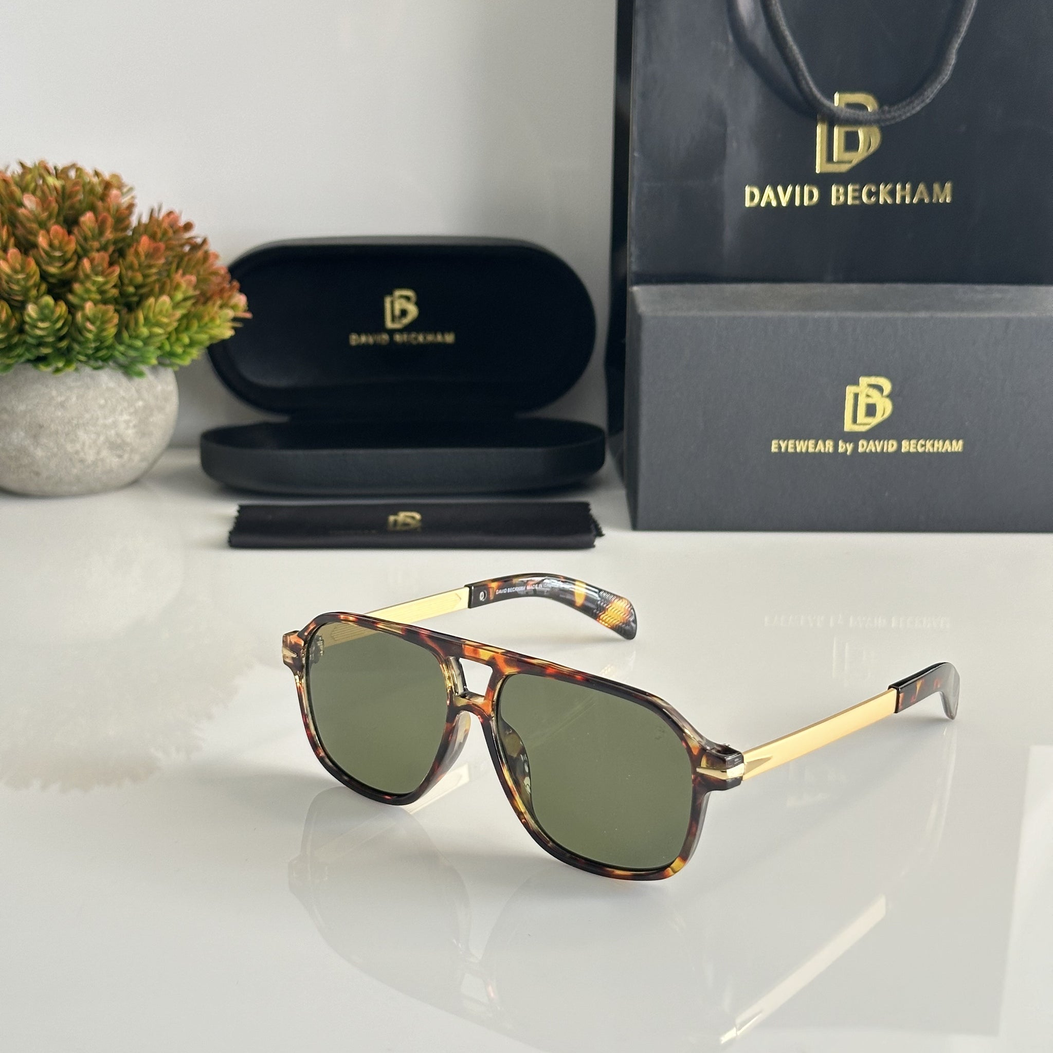Dav.id Bec.kham sunglasses