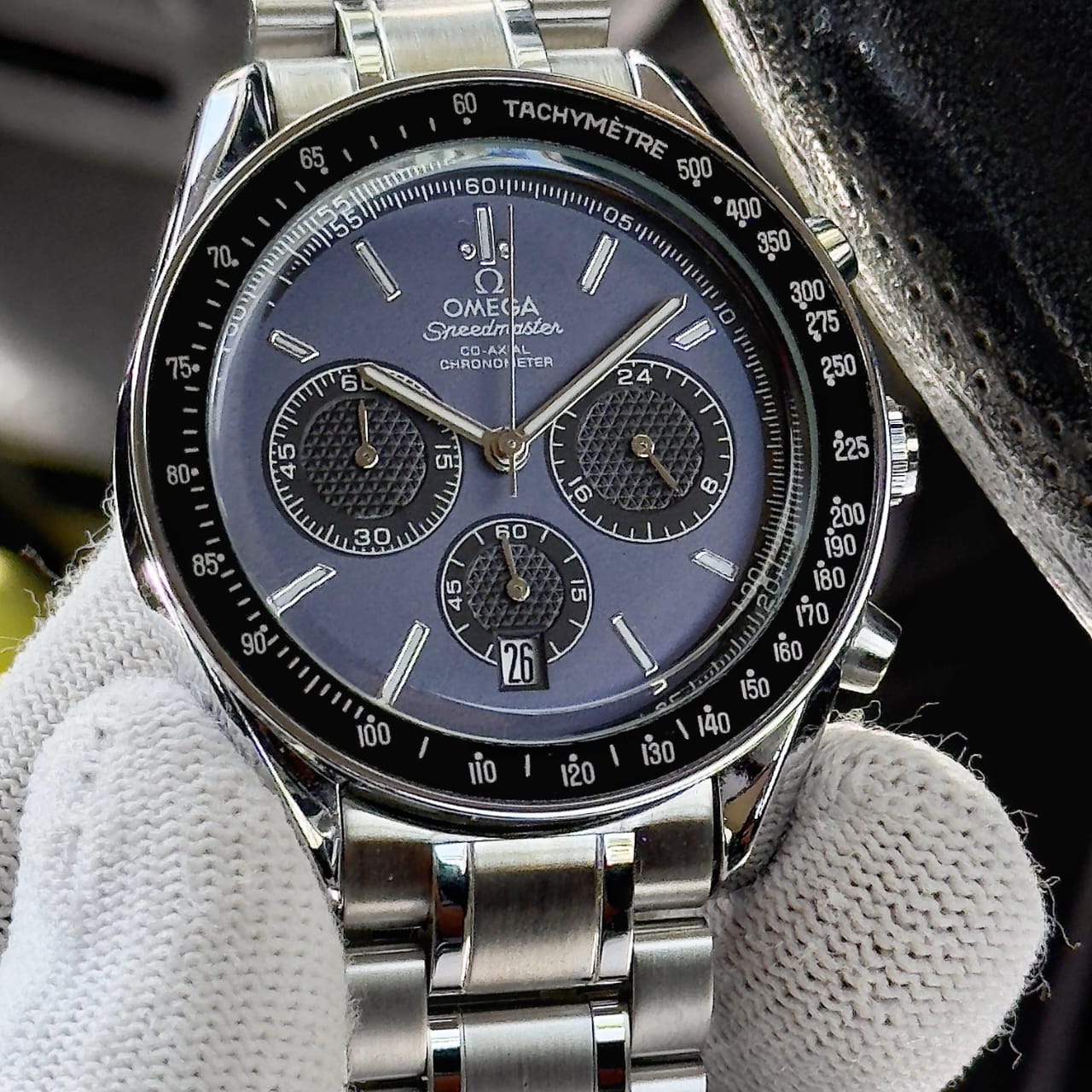 Ome.ga speedmaster  racing quartz